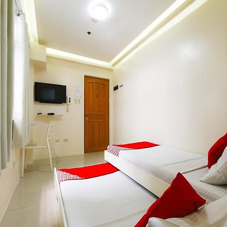 Oyo 783 Freemont Place Paranaque City エクステリア 写真