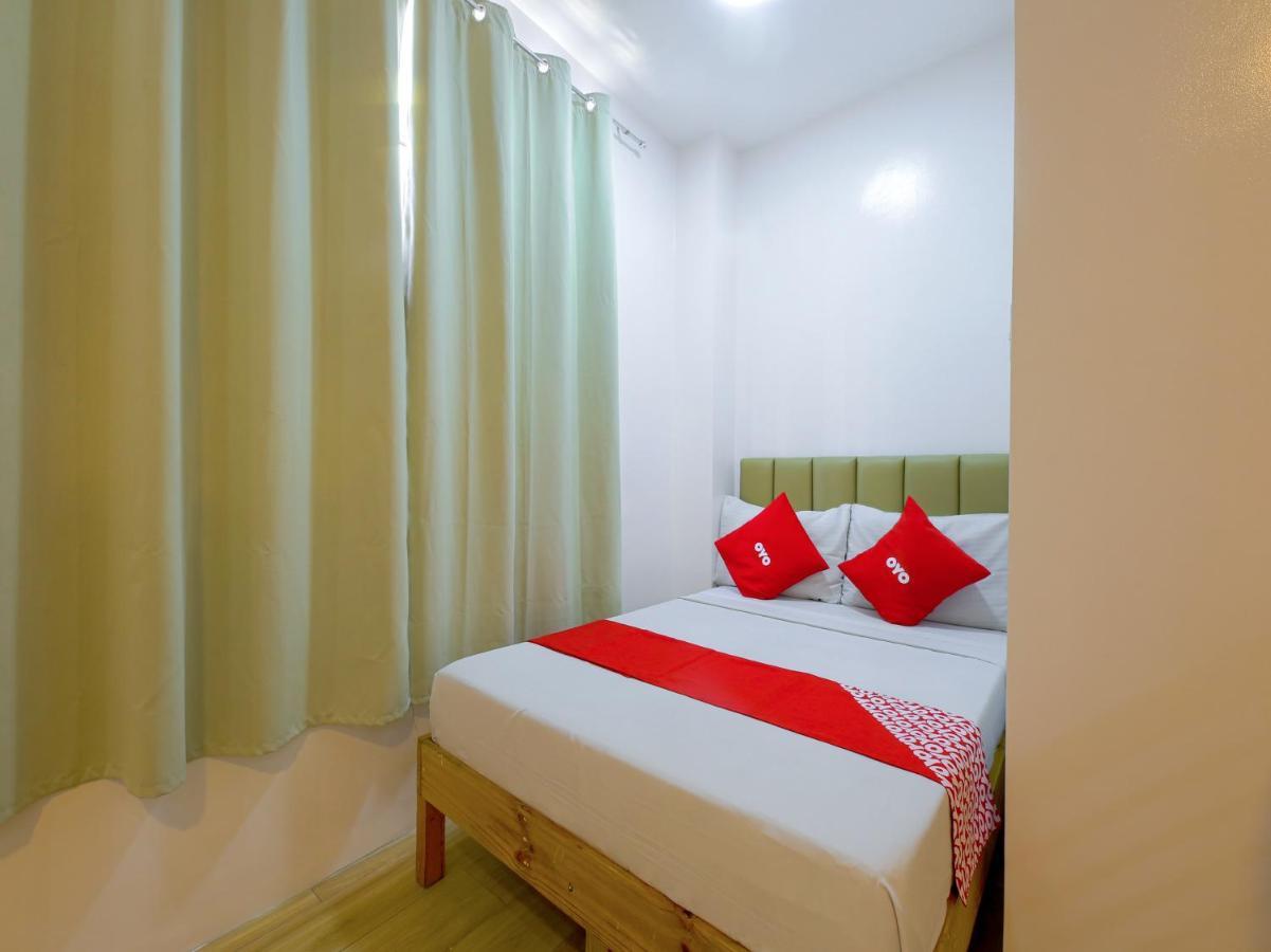 Oyo 783 Freemont Place Paranaque City エクステリア 写真