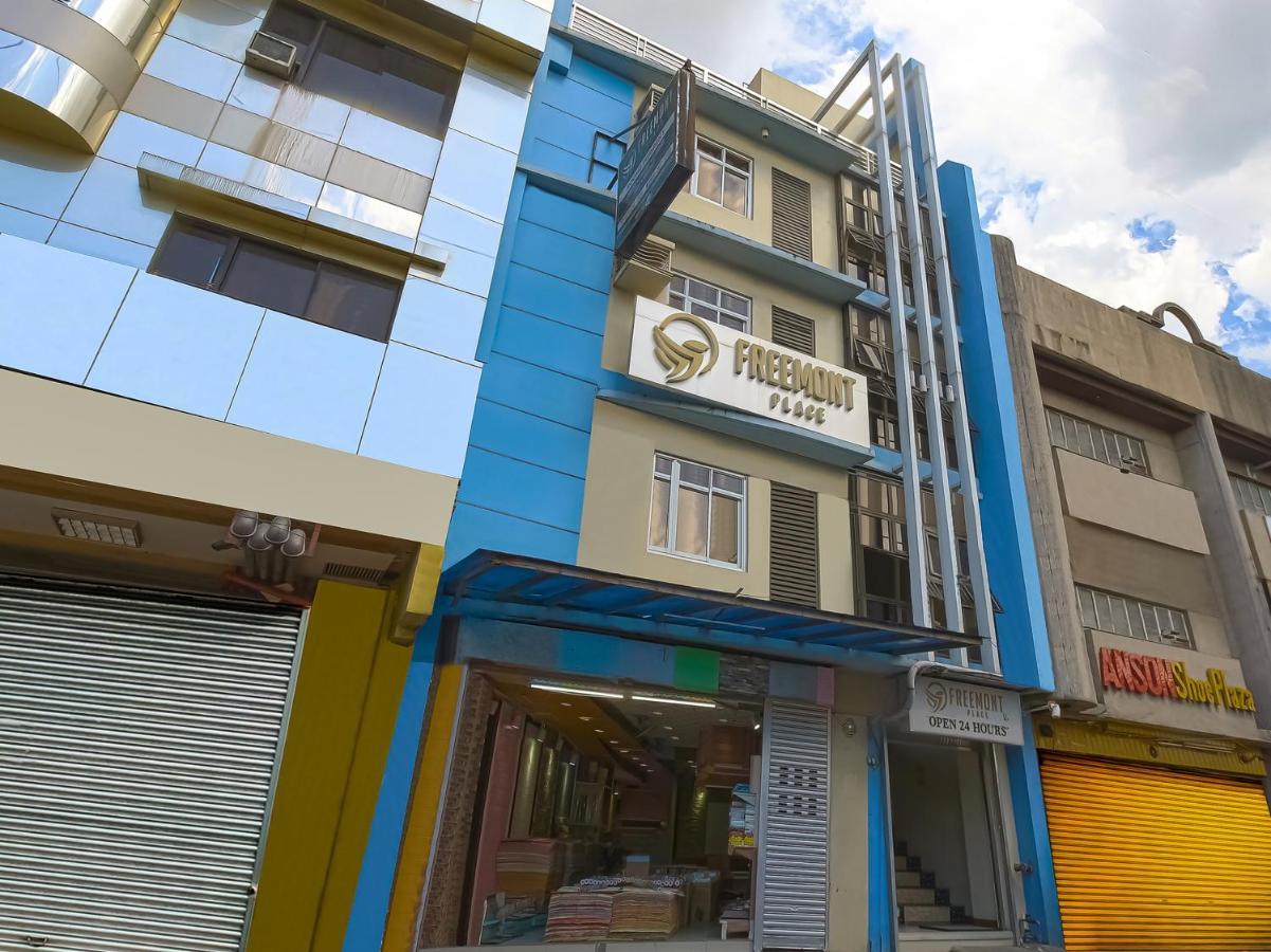 Oyo 783 Freemont Place Paranaque City エクステリア 写真