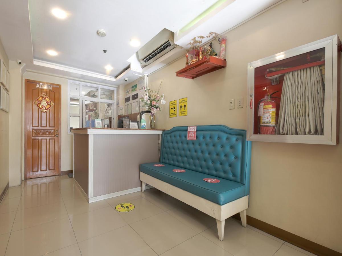 Oyo 783 Freemont Place Paranaque City エクステリア 写真