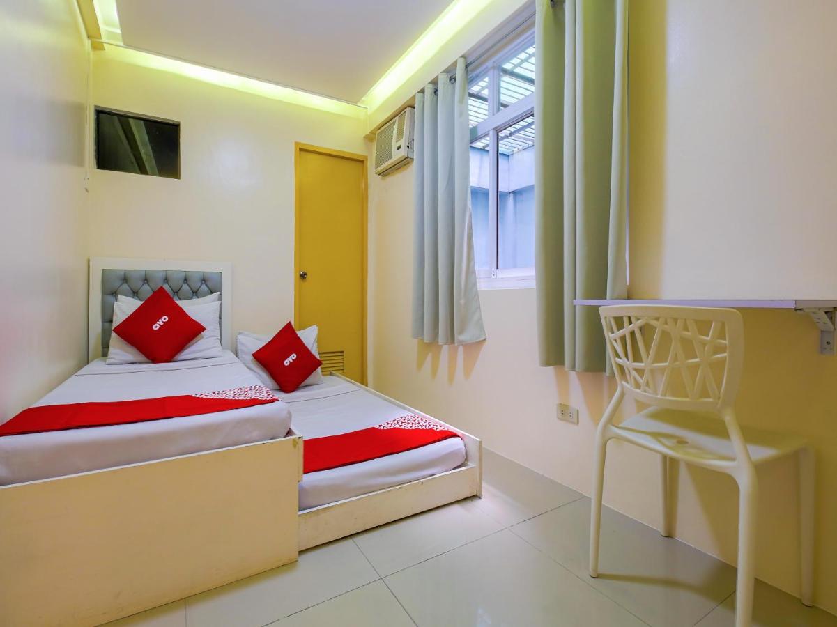 Oyo 783 Freemont Place Paranaque City エクステリア 写真