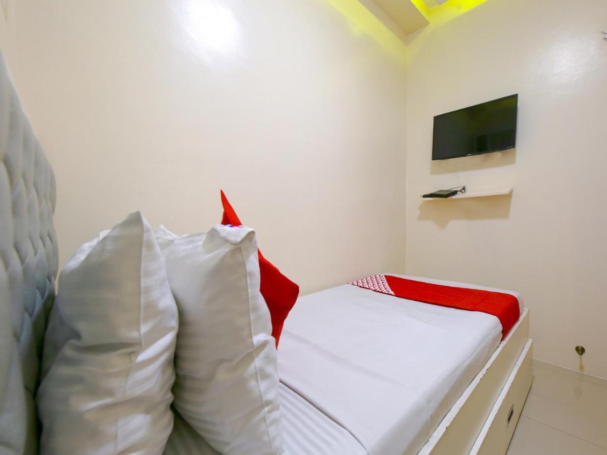 Oyo 783 Freemont Place Paranaque City エクステリア 写真